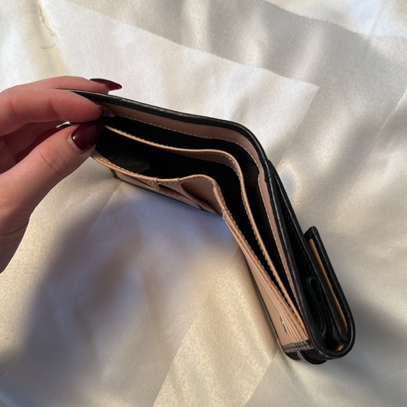 Black Coach Wallet - Good condition - Picture 8 of 14